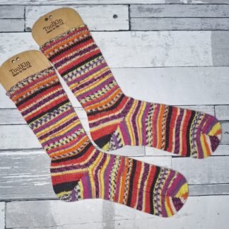 HANDMADE KNITTED SOCKS - Size 6-7 Aztec