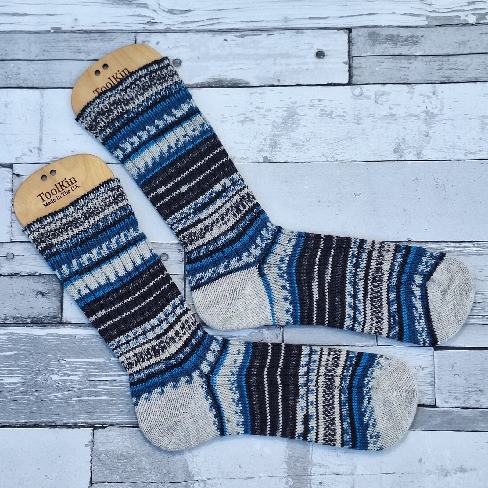 HANDMADE KNITTED SOCKS - Size 7-8 - Alpine