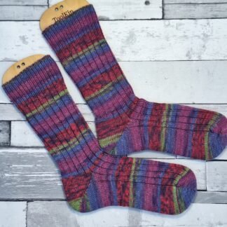 HANDMADE KNITTED SOCKS - Size 4-5 - Mauve Orchid - Slimmer Fit