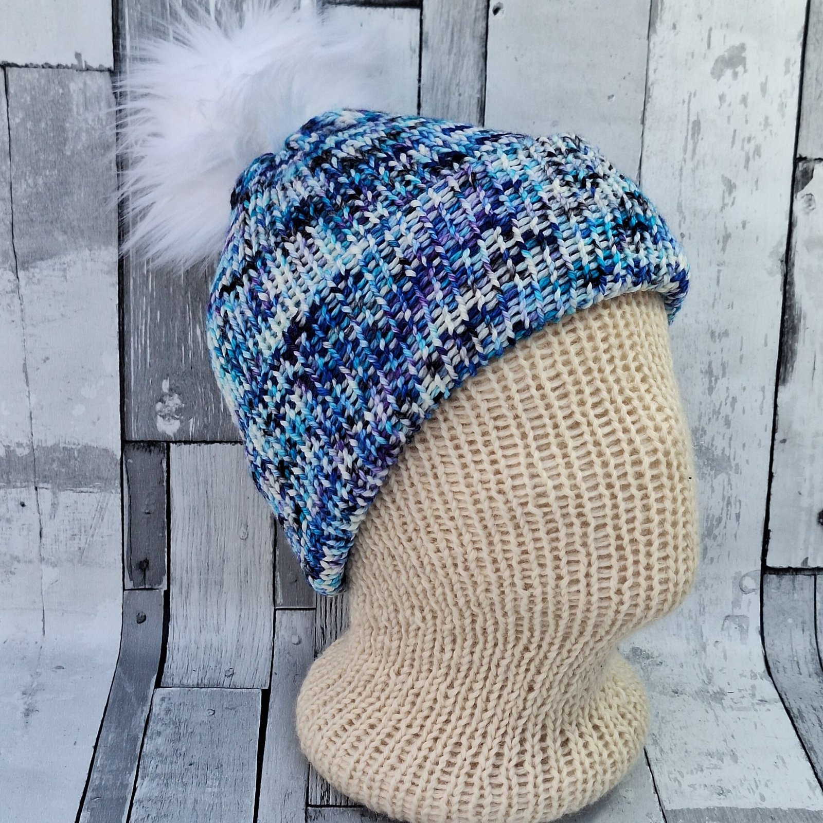 Hand-dyed 100% merino knitted hat - Splash - Image 2