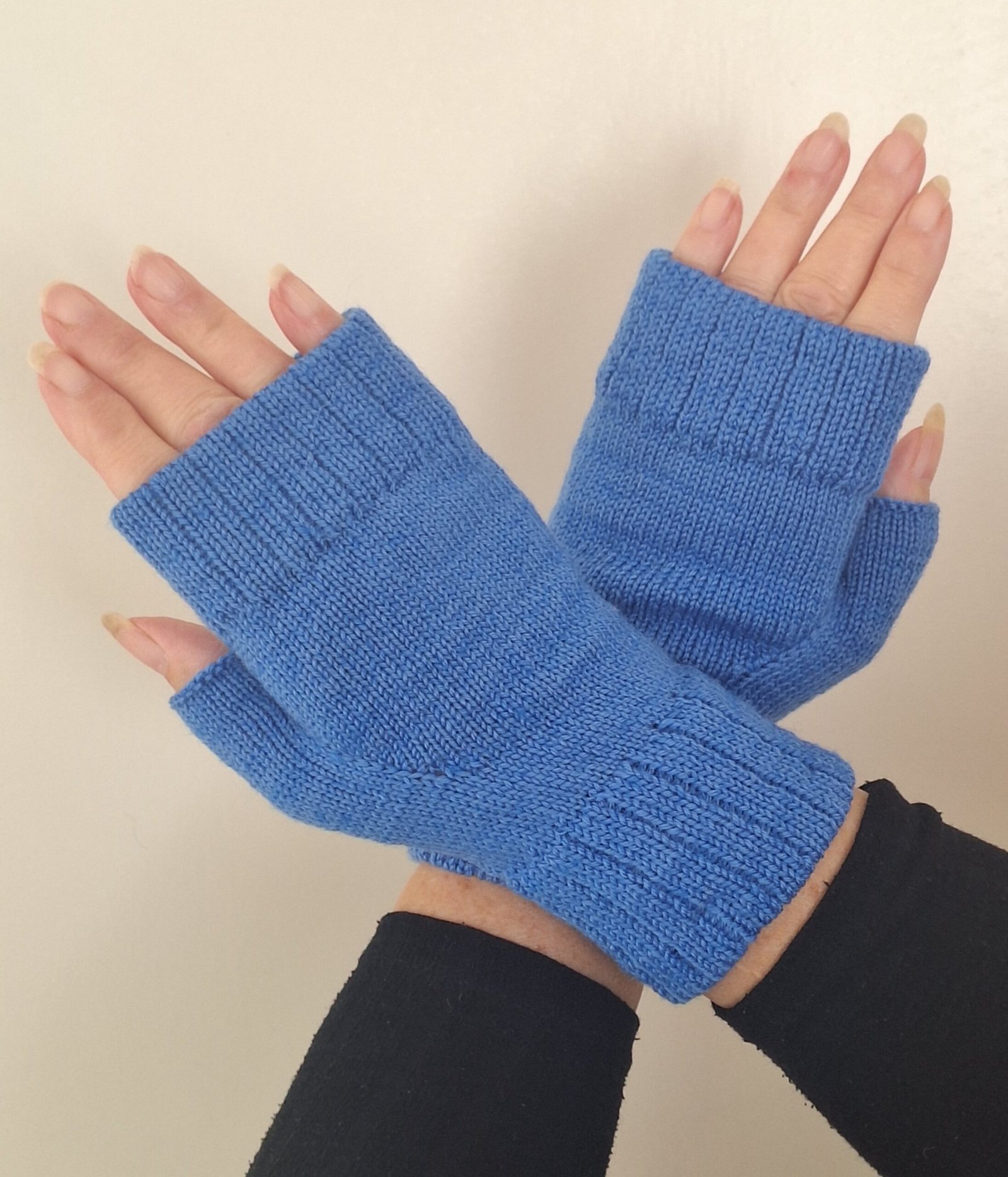 Handmade 100% Merino Wristwarmers – Cornflower Blue - Image 2